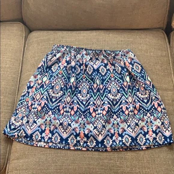 H&M: Jhené Aiko Celebrity Style Tribal Skirt Sz. 6 - Picture 1 of 3